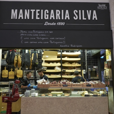 Hlavní lisabonská tržnice nabízí široký výběr lahůdek