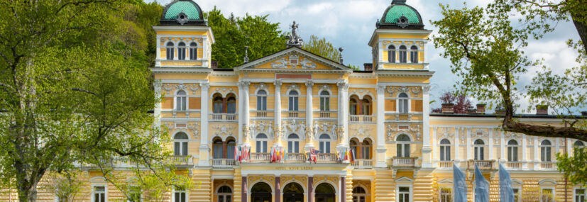 Perla lázeňské architektury hotel Nové Lázně slaví jubileum